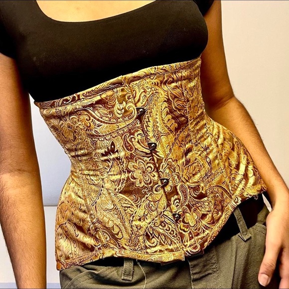 **Vintage Elegance: Gold Lace Handcrafted Corset** - Picture 8 of 8